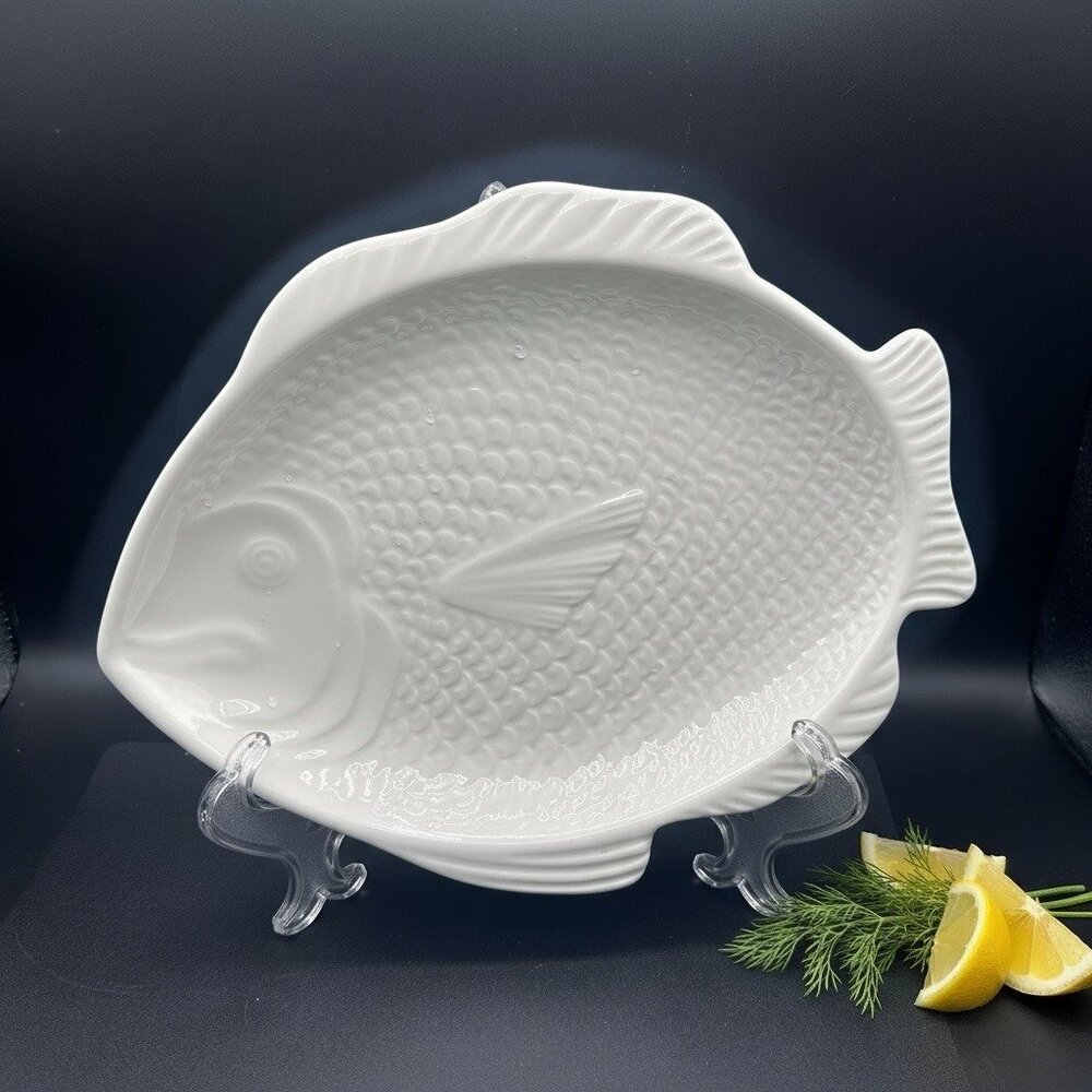 Fish Shaped Ceramic Platter Whittier Pottery USA 1979 Vintage 11in
